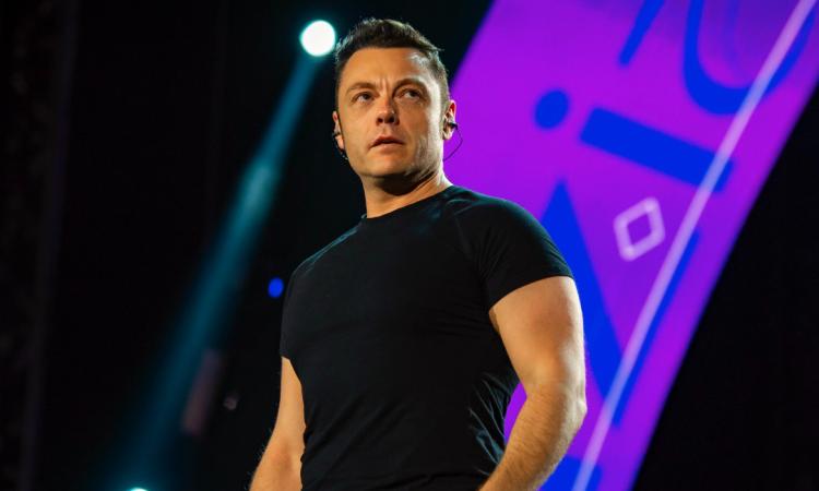 Ancona, la carica dei 21mila per il concerto di Tiziano Ferro: "Zero criticità" Ancona, la carica dei 21mila per il concerto di Tiziano Ferro: "Zero criticità"