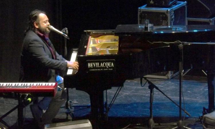 Civitanova, arrivano i mercoledì dello shopping sotto le stelle con la musica di Lucio Matricardi Civitanova, arrivano i mercoledì dello shopping sotto le stelle con la musica di Lucio Matricardi
