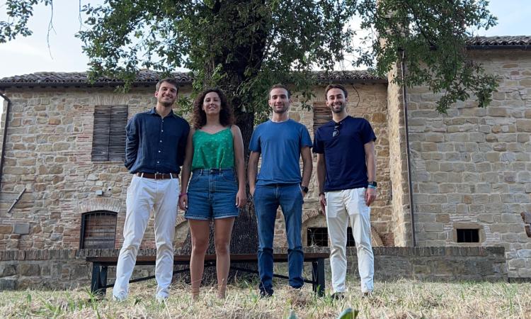 Camerino, ripristinata l'area verde della Fonte di San Venanzio: gli interventi di "Marca APS" Camerino, ripristinata l'area verde della Fonte di San Venanzio: gli interventi di "Marca APS"