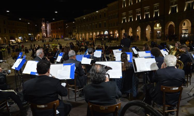San Severino, il Corpo filarmonico bandistico “Francesco Adriani” in piazza Del Popolo per il "Concerto d'estate" San Severino, il Corpo filarmonico bandistico “Francesco Adriani” in piazza Del Popolo per il "Concerto d'estate"