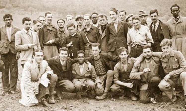 Pietre della Memoria ricorda il sacrificio del partigiano Abbamagal nella Resistenza settempedana Pietre della Memoria ricorda il sacrificio del partigiano Abbamagal nella Resistenza settempedana