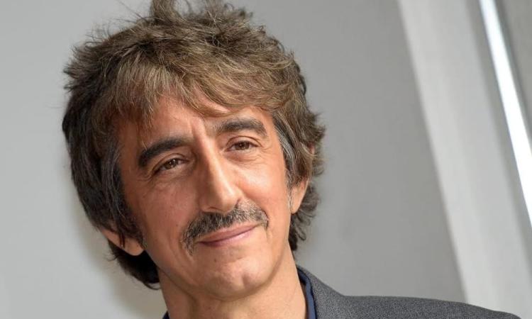 Porto Recanati, giovani "Leopardi" cercasi: apre il casting per la mini serie sul poeta di Sergio Rubini Porto Recanati, giovani "Leopardi" cercasi: apre il casting per la mini serie sul poeta di Sergio Rubini