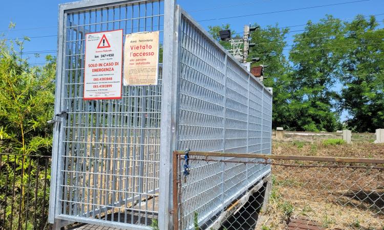Civitanova, "Cancello pedonale di via Adua messo finalmente in sicurezza" Civitanova, "Cancello pedonale di via Adua messo finalmente in sicurezza"