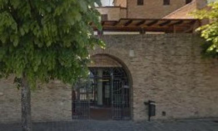 Treia, lavori terminati: riapre l'ufficio postale del centro storico Treia, lavori terminati: riapre l'ufficio postale del centro storico