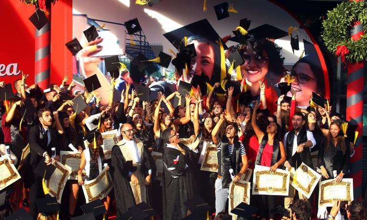 Unicam, il 90,3% dei laureati trova lavoro entro cinque anni dal conseguimento del titolo Unicam, il 90,3% dei laureati trova lavoro entro cinque anni dal conseguimento del titolo