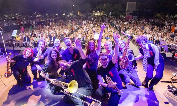 Civitanova, Rocksophia fa il pieno con Lucio Battisti: in 2mila per "l'eterno ragazzo"