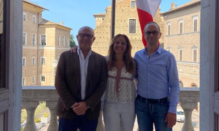Macerata, Forza Italia difende Benedetti: "Persona specchiata, i 5 Stelle infangano nome Berlusconi" Macerata, Forza Italia difende Benedetti: "Persona specchiata, i 5 Stelle infangano nome Berlusconi"