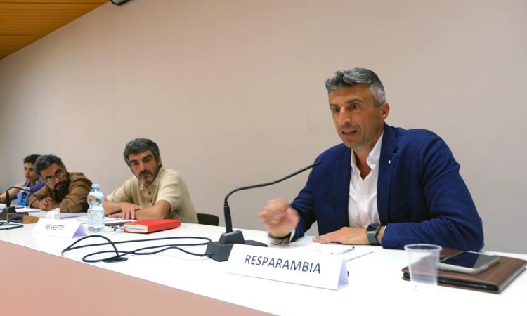 Ance Macerata e sindacati, c'è la firma dell'accordo fino al 2026: più garanzie per 5mila lavoratori edili Ance Macerata e sindacati, c'è la firma dell'accordo fino al 2026: più garanzie per 5mila lavoratori edili