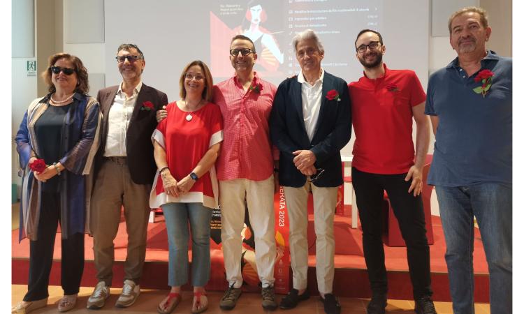 Per "Aperitivo all'Opera" Macerata si veste di rosso e celebra la Carmen: coinvolti 40 bar e ristoranti