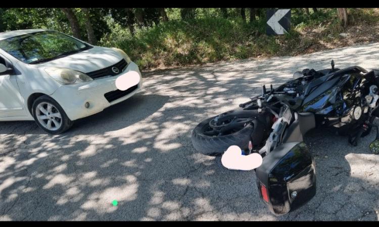 Camerino, incidente in moto per Gaetano Maccari: spalla lussata Camerino, incidente in moto per Gaetano Maccari: spalla lussata