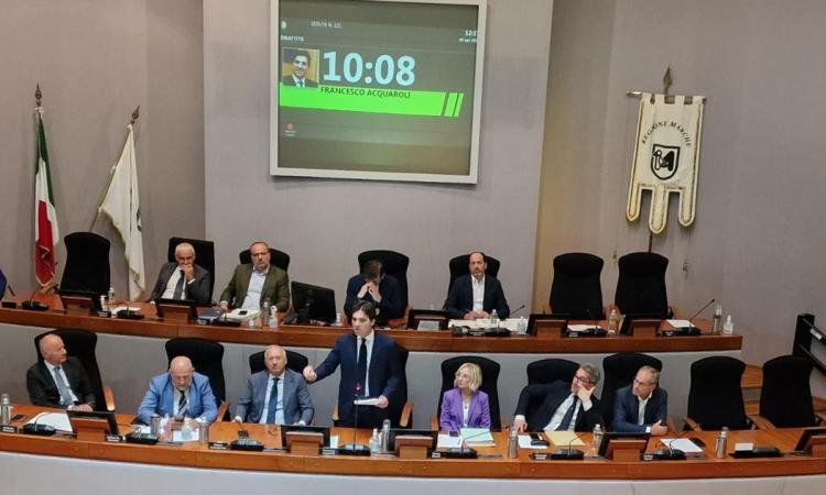 Marche - Approvato il nuovo Piano sociosanitario, ma è bagarre. Pd e M5S abbandonano l'aula Marche - Approvato il nuovo Piano sociosanitario, ma è bagarre. Pd e M5S abbandonano l'aula