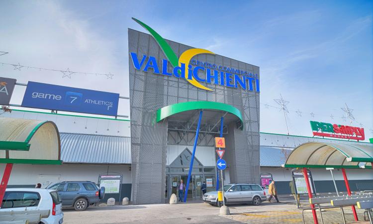 Al centro commerciale Val di Chienti una giornata da cani (felici): torna il "Bau Day"