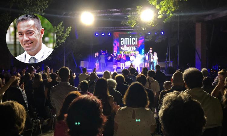 Pieve Torina, al via la quarta edizione di "Amici Show": da Rocco il gigolò a Capodacqua e Romitelli Pieve Torina, al via la quarta edizione di "Amici Show": da Rocco il gigolò a Capodacqua e Romitelli