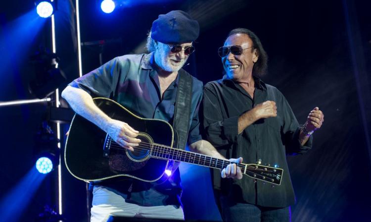 Macerata, Venditti e De Gregori fanno sold-out ma concedono il bis: nuova data allo Sferisterio