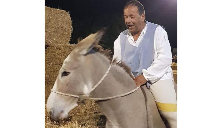 Urbisaglia, anche quest'anno gran successo alla festa della Maestà con la storica corsa dei somari