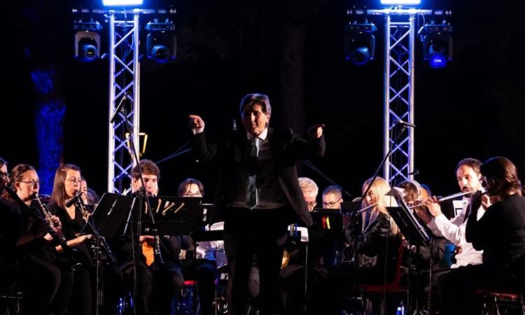 Gran successo per il Camerino Festival: un tuffo nel passato con i grandi classici della musica italiana Gran successo per il Camerino Festival: un tuffo nel passato con i grandi classici della musica italiana