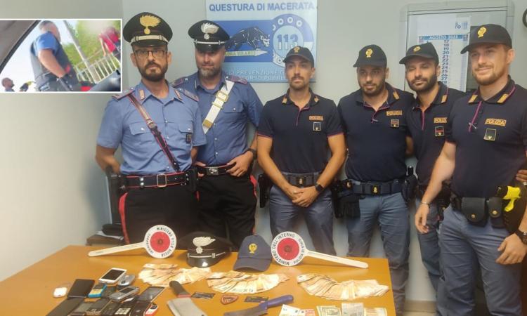 "Ora vi ammazzo": armato di mannaia minaccia carabinieri e polizia, domenica di follia a Macerata