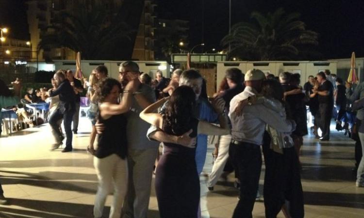 Civitanova, tango al Varco sul Mare: milonga di beneficenza per l'Ant
