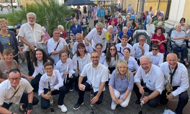 San Severino, la banda cittadina torna a esibirsi per gli ospiti della casa di riposo