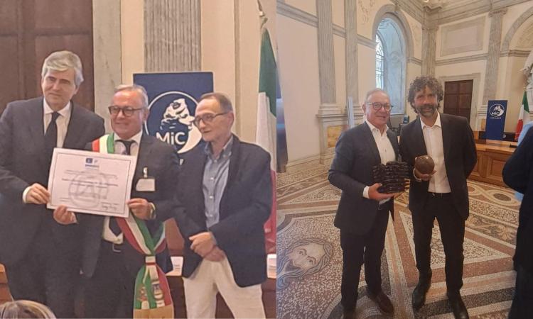 Treia, la Disfida del Bracciale è patrimonio Unesco: sindaco a Roma per il riconoscimento Treia, la Disfida del Bracciale è patrimonio Unesco: sindaco a Roma per il riconoscimento