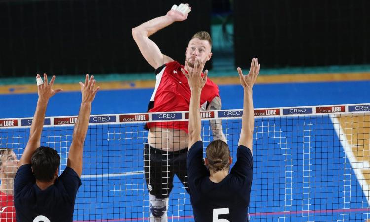 Lube, affaticamento muscolare per Ivan Zaytsev: lo Zar parte per Recanati con la squadra Lube, affaticamento muscolare per Ivan Zaytsev: lo Zar parte per Recanati con la squadra