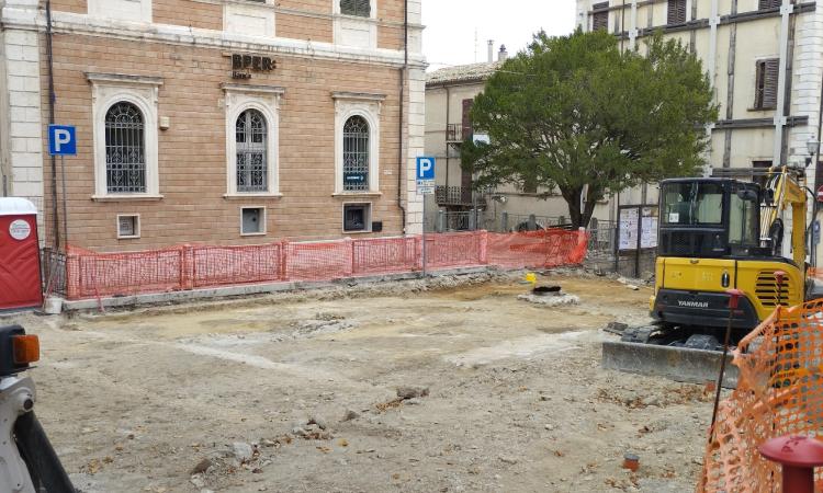 Cingoli, possibile ritrovamento di interesse archeologico: sospeso un cantiere nel centro storico Cingoli, possibile ritrovamento di interesse archeologico: sospeso un cantiere nel centro storico