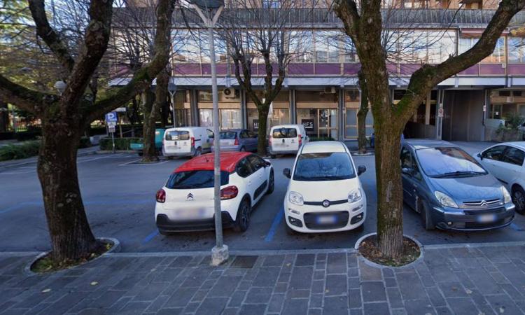 Tolentino, lavori a Palazzo Europa: arriva il cantiere, cambia la viabilità Tolentino, lavori a Palazzo Europa: arriva il cantiere, cambia la viabilità