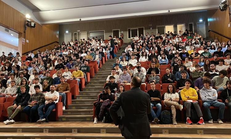 La carica dei 601, Unicam dà il benvenuto alle nuove matricole La carica dei 601, Unicam dà il benvenuto alle nuove matricole