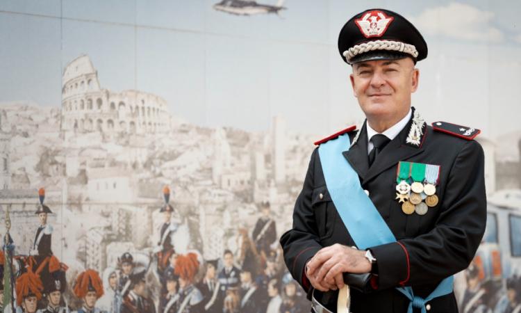 Il generale di brigata Mauro Coppari va in congedo dopo 40 anni di servizio Il generale di brigata Mauro Coppari va in congedo dopo 40 anni di servizio