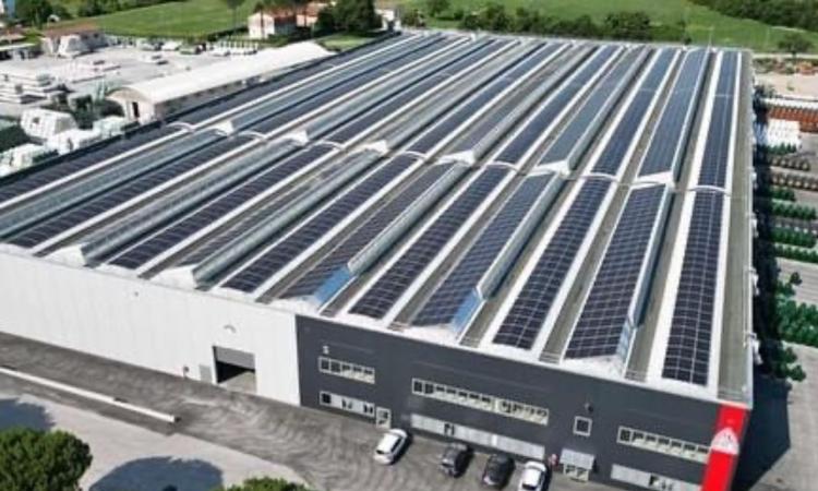 Matelica, all'Antonio Merloni inaugurato uno dei più grandi impianti fotovoltaici delle Marche