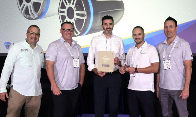 Potenza Picena, Elettromedia eccellenza mondiale: l'azienda premiata a Londra e in Florida Potenza Picena, Elettromedia eccellenza mondiale: l'azienda premiata a Londra e in Florida
