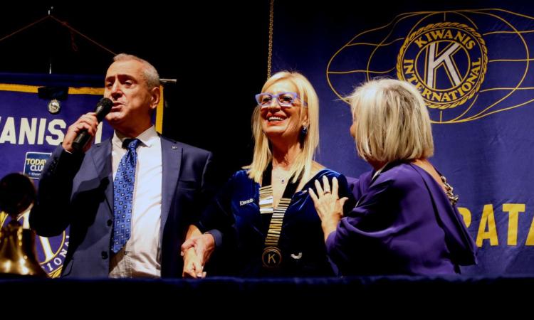 Macerata, passaggio di consegne per il club "Kiwanis": Patrizia Papetti è la nuova presidente (FOTOGALLERY)