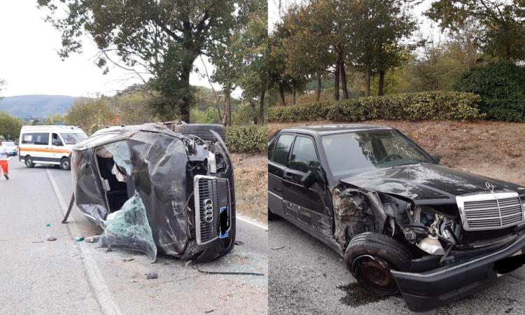 San Severino, doppio cappottamento e auto distrutte: attimi di paura sulla Septempedana (FOTO) San Severino, doppio cappottamento e auto distrutte: attimi di paura sulla Septempedana (FOTO)