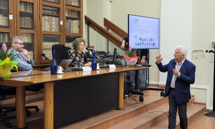 Macerata, successo per la conferenza degli "Amici del liceo Galilei"