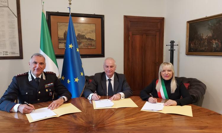 San Severino, sei edifici Sae a disposizione dei carabinieri: firmata convenzione San Severino, sei edifici Sae a disposizione dei carabinieri: firmata convenzione