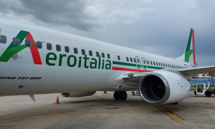 Voli cancellati, Aeroitalia ci ripensa: torna la rotta Ancona-Barcellona da dicembre