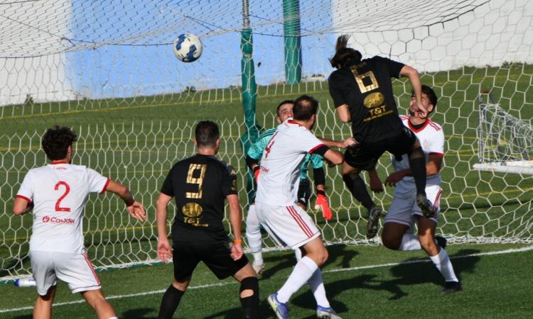 Promozione. Centobuchi e Cluentina non si fanno male: pareggio 2 a 2 al "Tommolini"