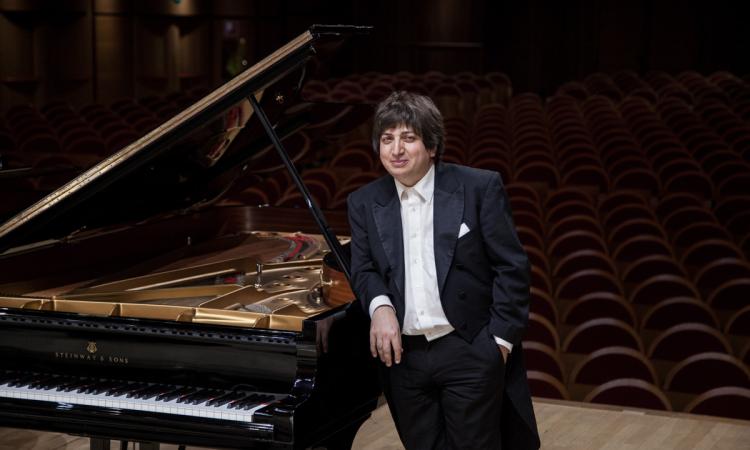 Unimc, ospite d'eccezione: il pianista Ramin Bahrami incontra gli studenti