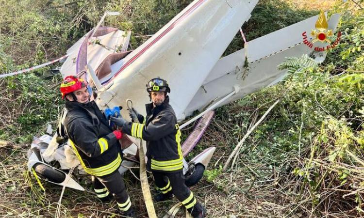 Ultraleggero precipitato, la Procura apre un fascicolo: "Ipotesi lesioni colpose contro ignoti"