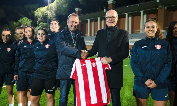 Calcio, Unimc "scende in campo" al fianco delle ragazze della Maceratese