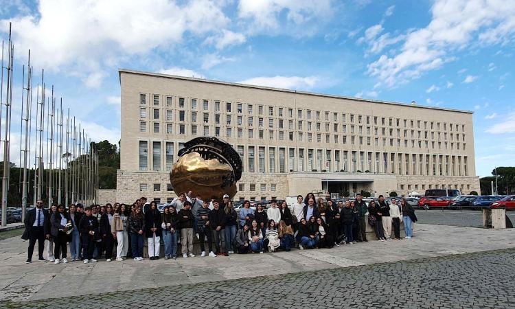 Da Macerata a Roma, il Liceo “G. Leopardi” in visita alla Capitale: viaggio al centro delle istituzioni