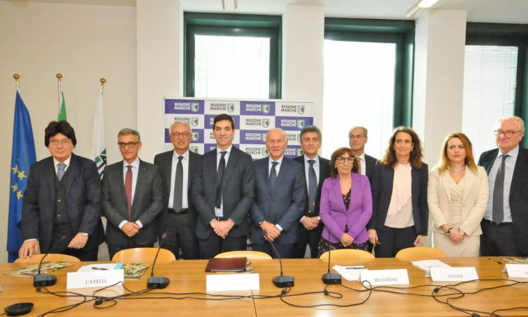 Tirocini uffici giudiziari, c'è la firma della convenzione nelle Marche: indennità da 700 euro Tirocini uffici giudiziari, c'è la firma della convenzione nelle Marche: indennità da 700 euro