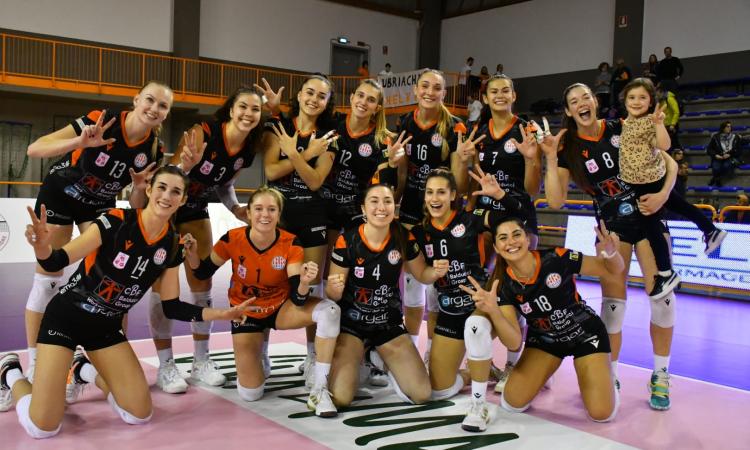 Volley A2, la CBF Balducci HR espugna il campo del Montecchio e firma la nona vittoria di fila: vetta confermata