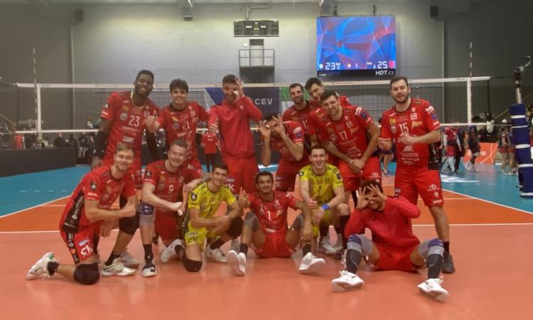 Champions, la Lube sbanca Praga: vittoria in tre set e vetta della Pool E Champions, la Lube sbanca Praga: vittoria in tre set e vetta della Pool E