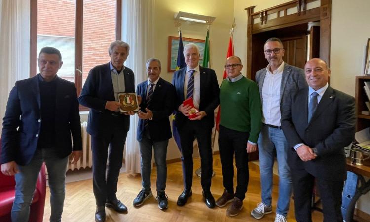 Campo da rugby a Villa Potenza: "Entro la fine dell'anno l'avvio dei lavori" Campo da rugby a Villa Potenza: "Entro la fine dell'anno l'avvio dei lavori"