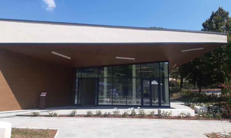 Valfornace, inaugurato il nuovo centro polifunzionale della Croce Rossa: "Risposta concreta alla comunità" Valfornace, inaugurato il nuovo centro polifunzionale della Croce Rossa: "Risposta concreta alla comunità"