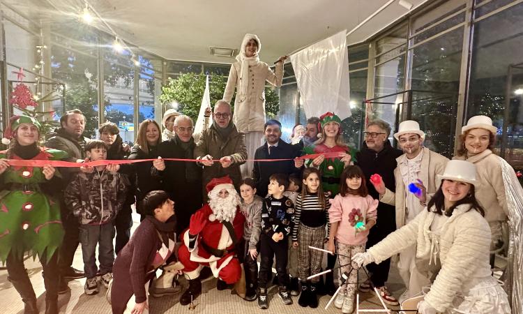 Civitanova, il Natale si accende al Varco sul Mare: inaugurato il parco dei divertimenti