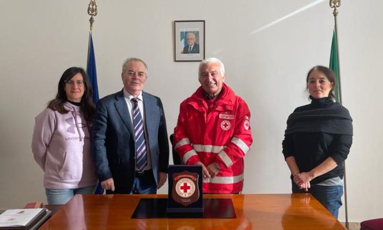 Penna San Giovanni, una nuova ambulanza per la Croce Rossa Penna San Giovanni, una nuova ambulanza per la Croce Rossa