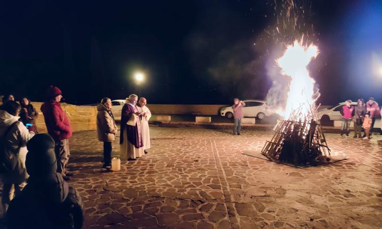 "Focaraccio della venuta", si rinnova a San Severino la tradizione di fede