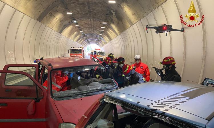 Incidente alla galleria di Caccamo della superstrada, ma è solo un'esercitazione